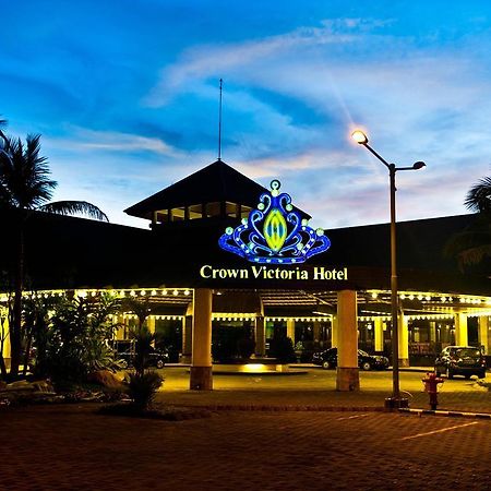Crown Victoria Hotel Тулунгагунг Экстерьер фото